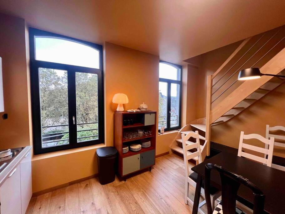 Apartamento Le Retro Chic - Grand Duplex Pour 6 Dans Le Centre Lieja Exterior foto