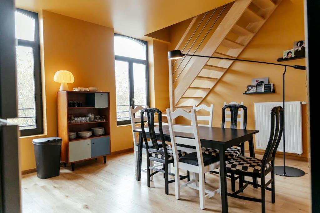 Apartamento Le Retro Chic - Grand Duplex Pour 6 Dans Le Centre Lieja Exterior foto